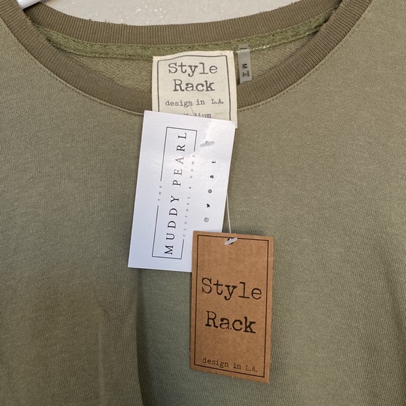 **BRAND NEW** Long Sleeve Cropped Tee Shirt - Picture 2 of 3